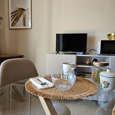 Ferienwohnung La Baia Nel Porto Sanremo Exterior foto